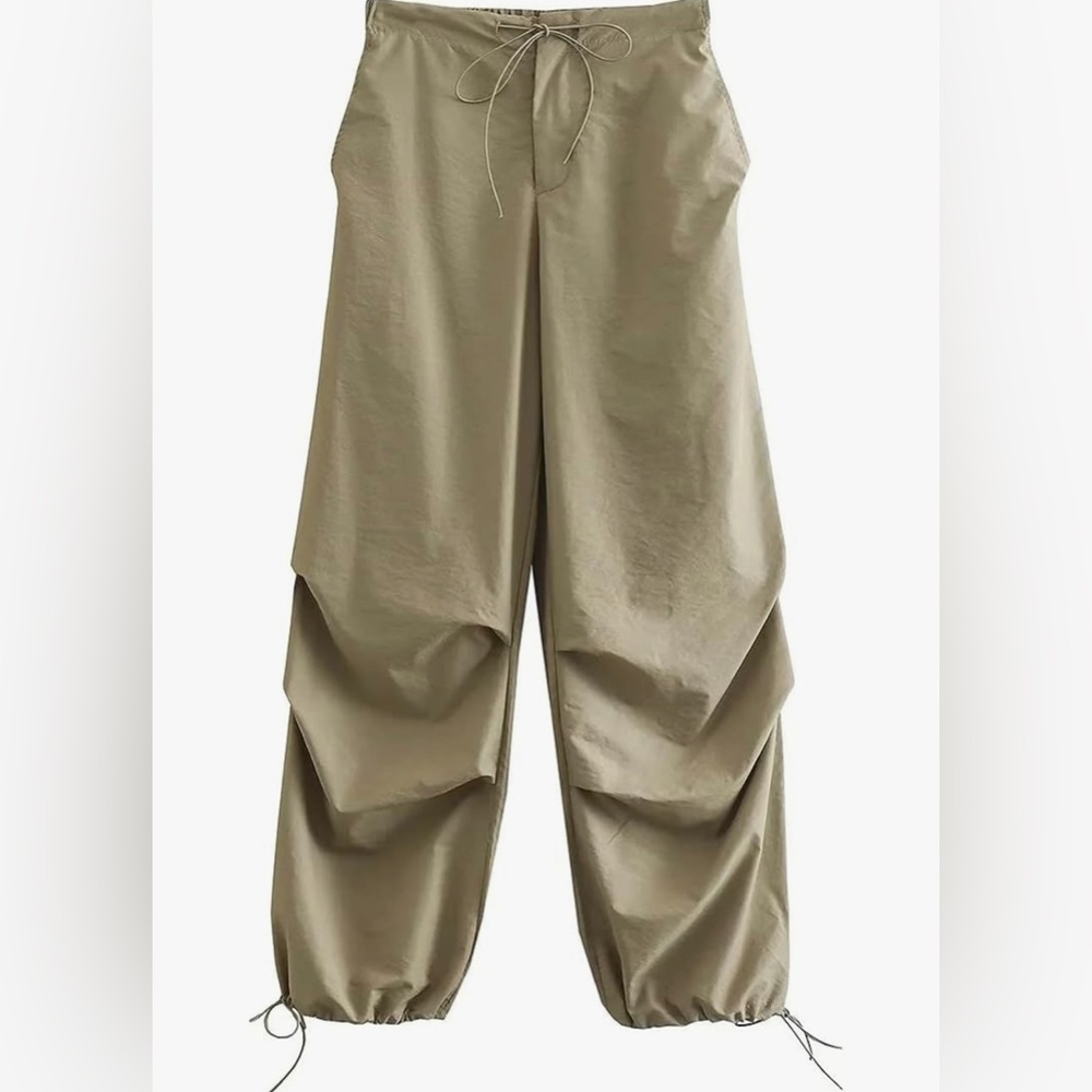 NEW UO Parachute Pants